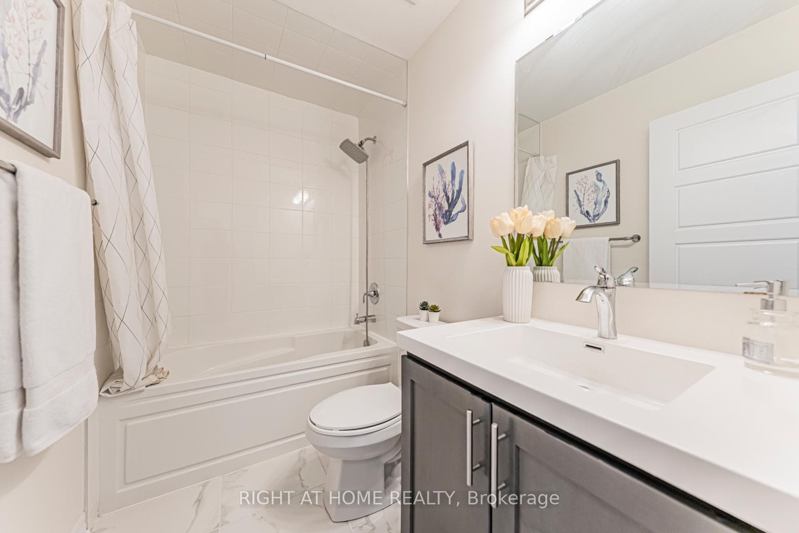 3315 Vardon Way - Townhouse photo 23 of 29 in Oakville, Ontario