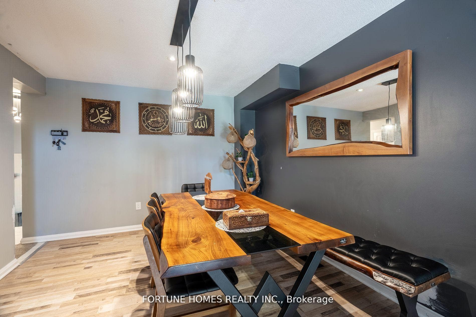 21 Garden Avenue - Detached photo 10 of 33 in Brampton, Ontario