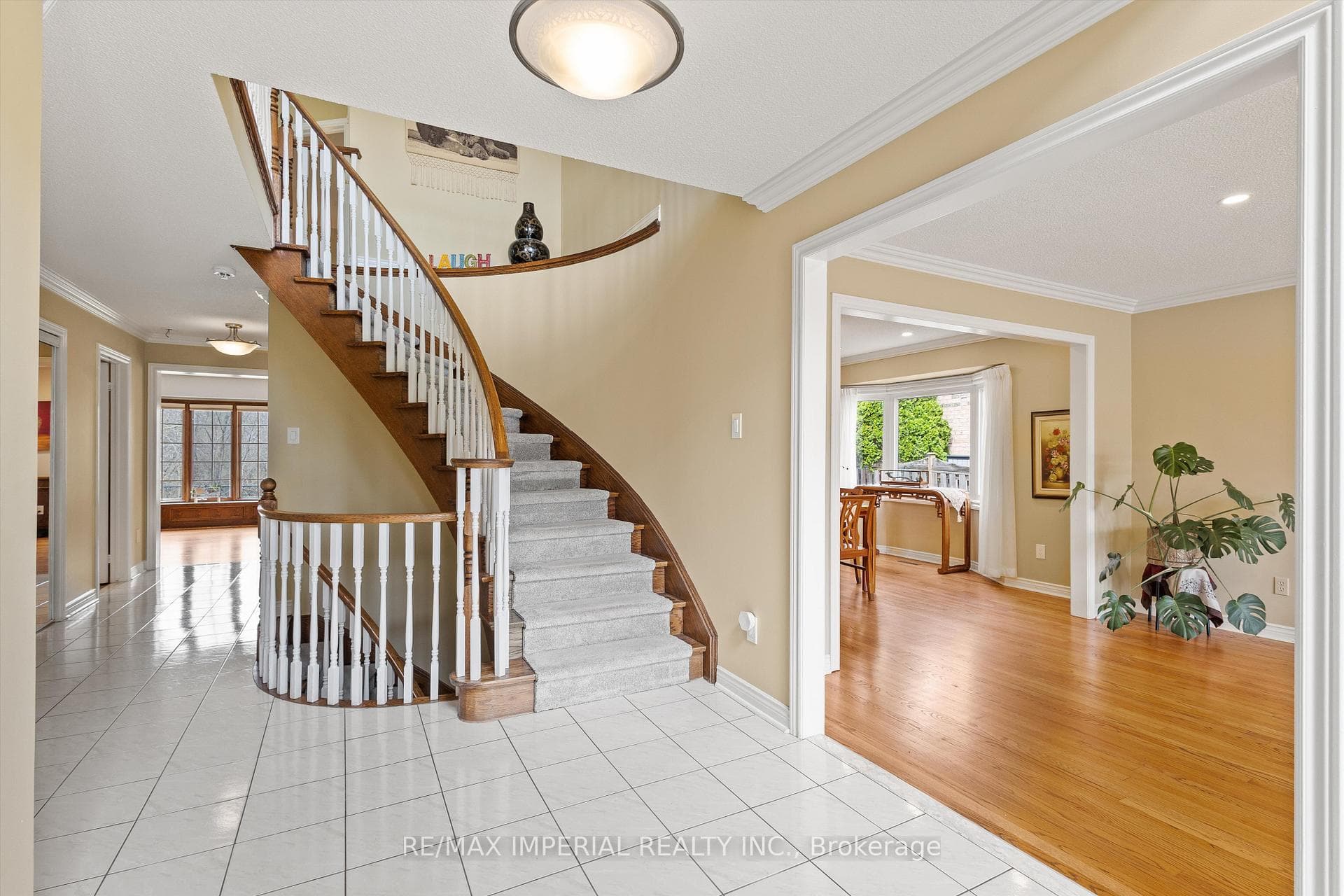 2044 Schoolmaster Circle - Detached photo 2 of 45 in Oakville, Ontario