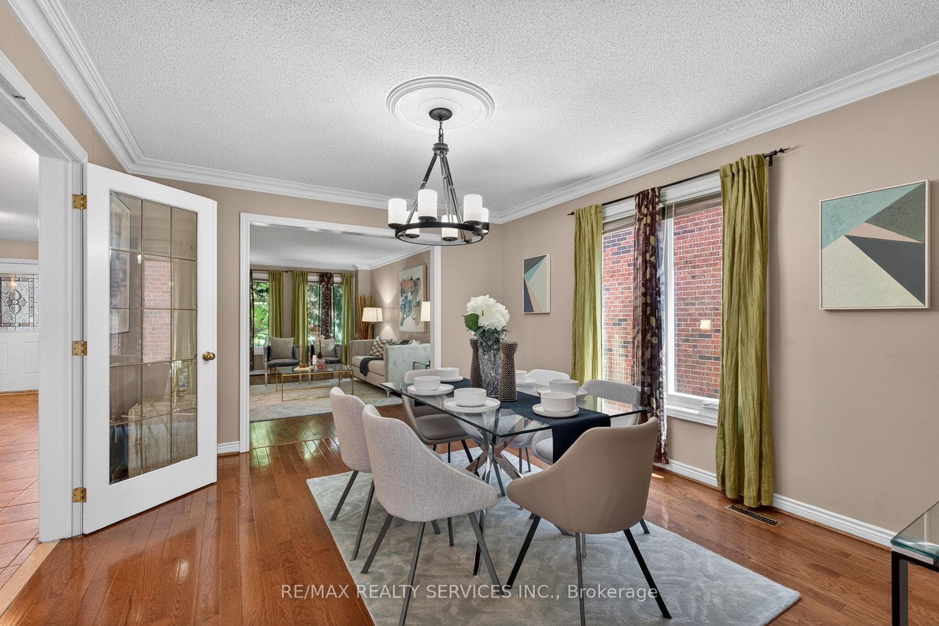 2069 Schoolmaster Circle - Detached photo 14 of 49 in Oakville, Ontario