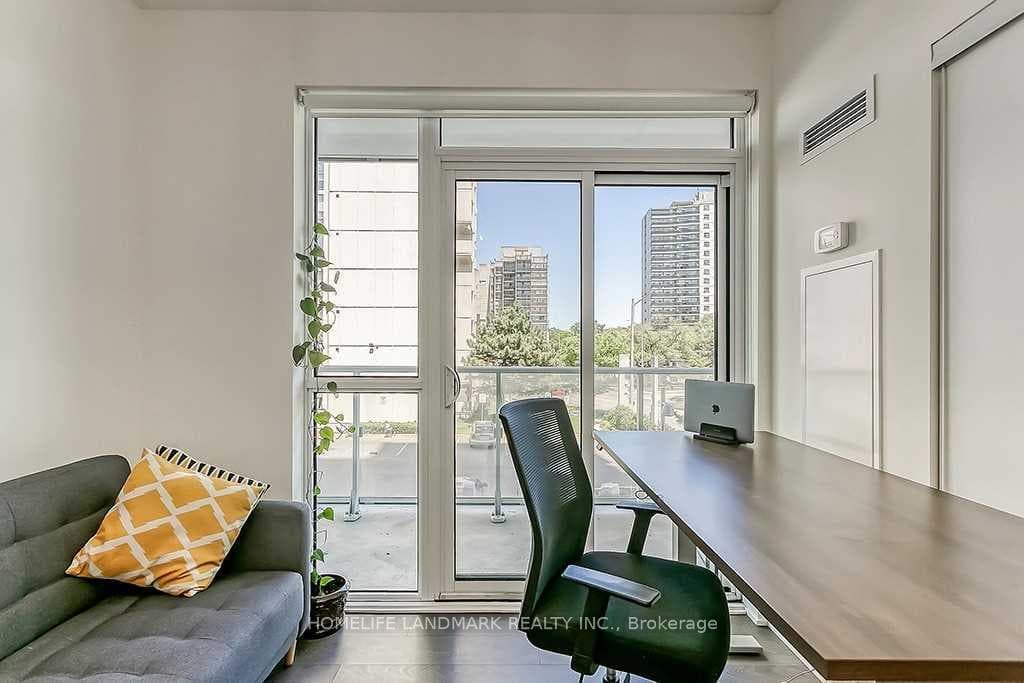 55 Speers Road Unit 205 - Condo photo 11 of 34 in Oakville, Ontario