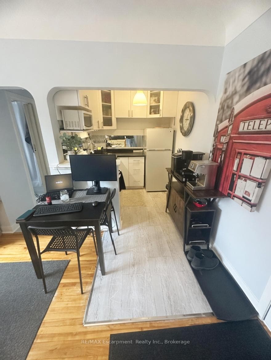 60 Robinson Street Unit 305 - Condo photo 7 of 12 in Hamilton, Ontario
