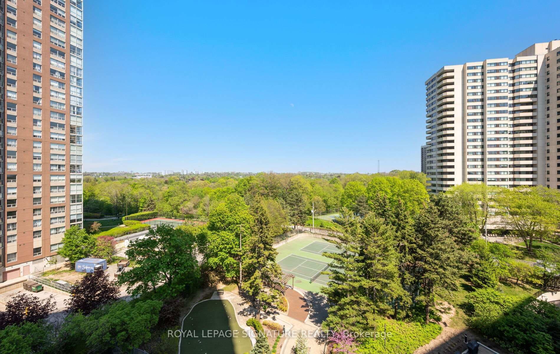 3 Concorde Place Unit 805 - Condo photo 26 of 36 in Don Mills / Parkwoods / Victoria Village, Ontario