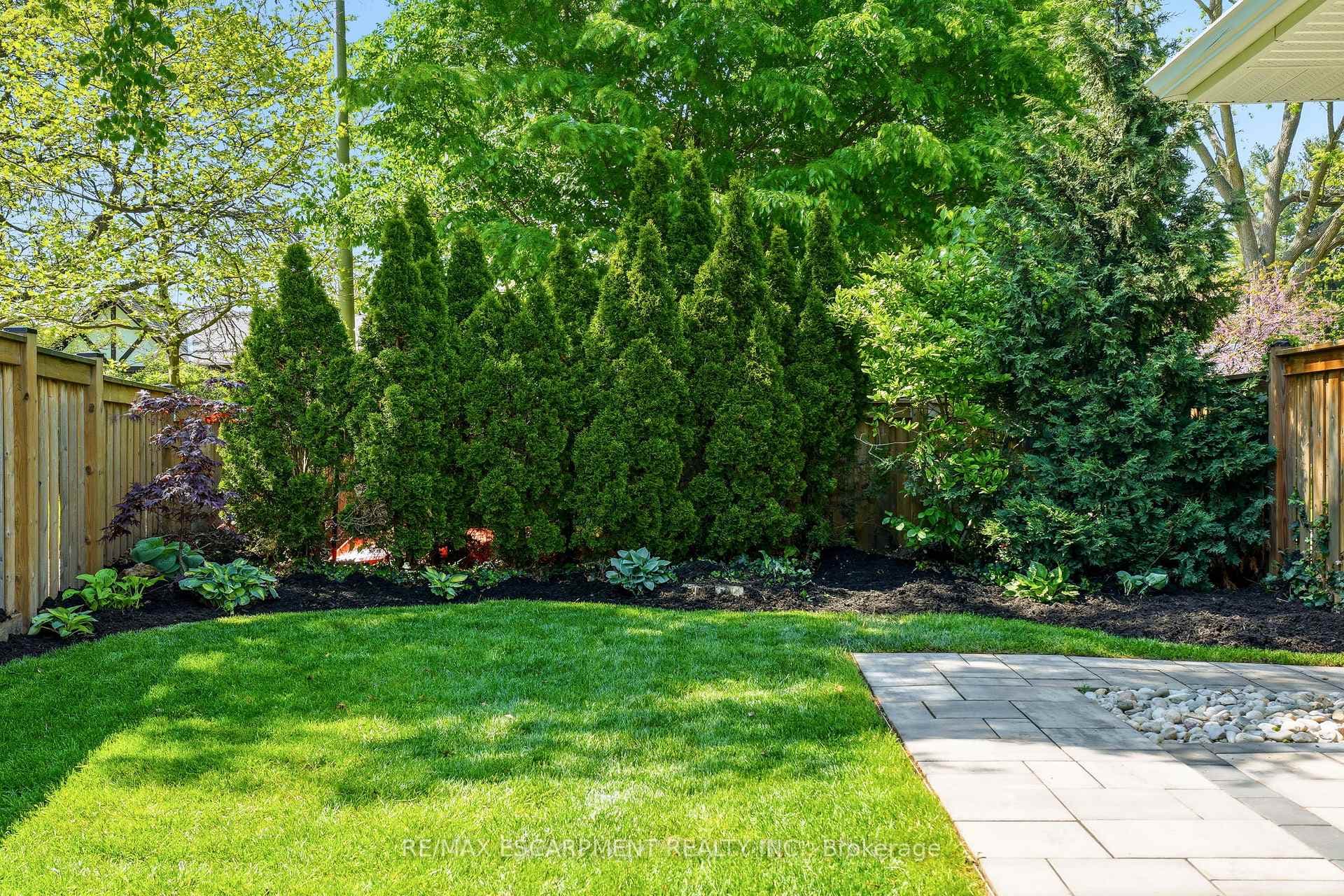 394 RANKIN Drive - Detached photo 44 of 50 in Burlington, Ontario