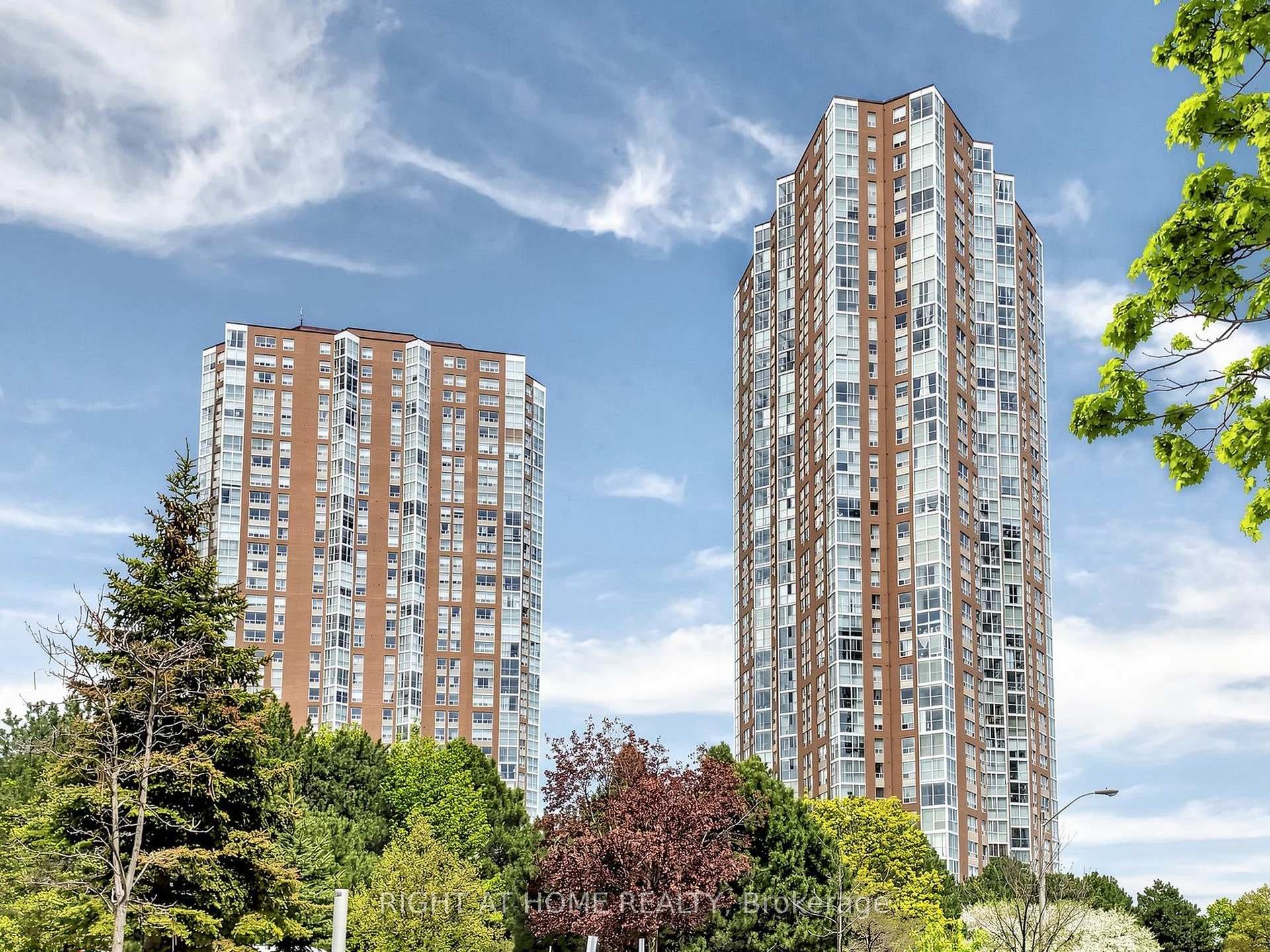 5 Concorde Place Unit 505 - home for sale in Don Mills / Parkwoods / Victoria Village, Ontario