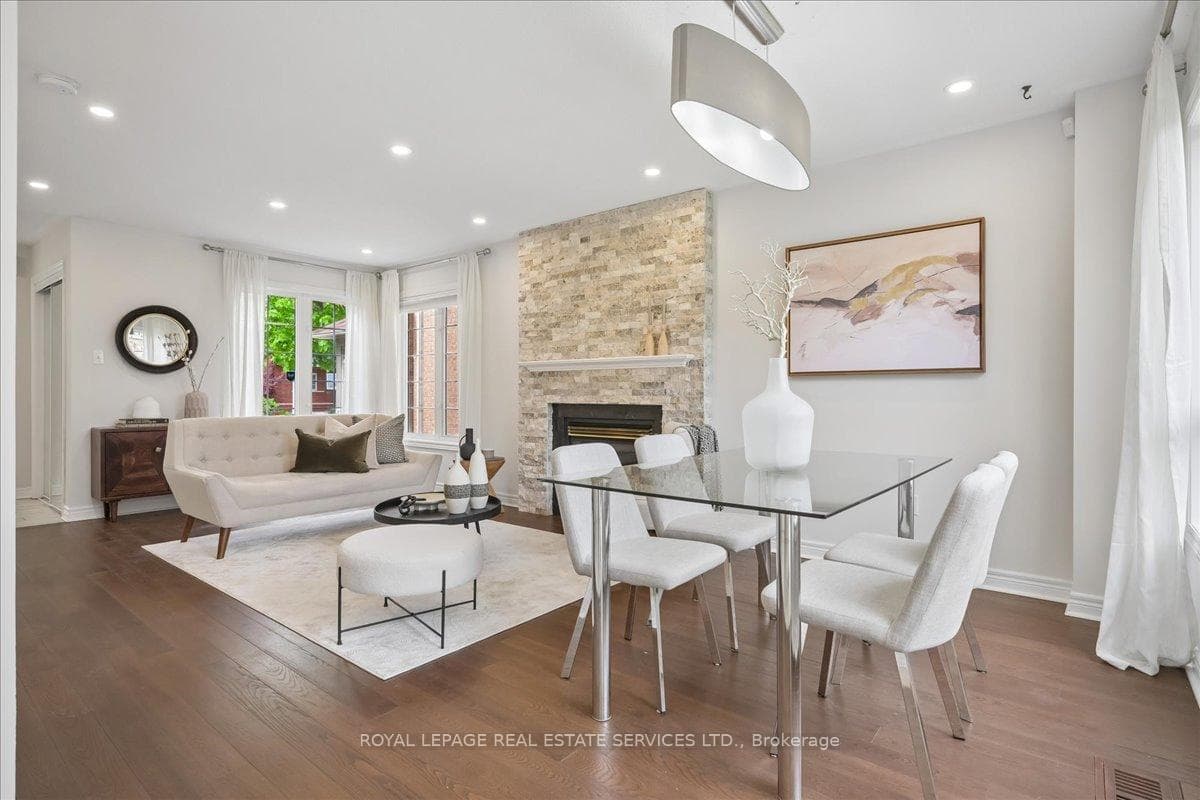 1493 Derby County Crescent - Detached photo 10 of 43 in Oakville, Ontario