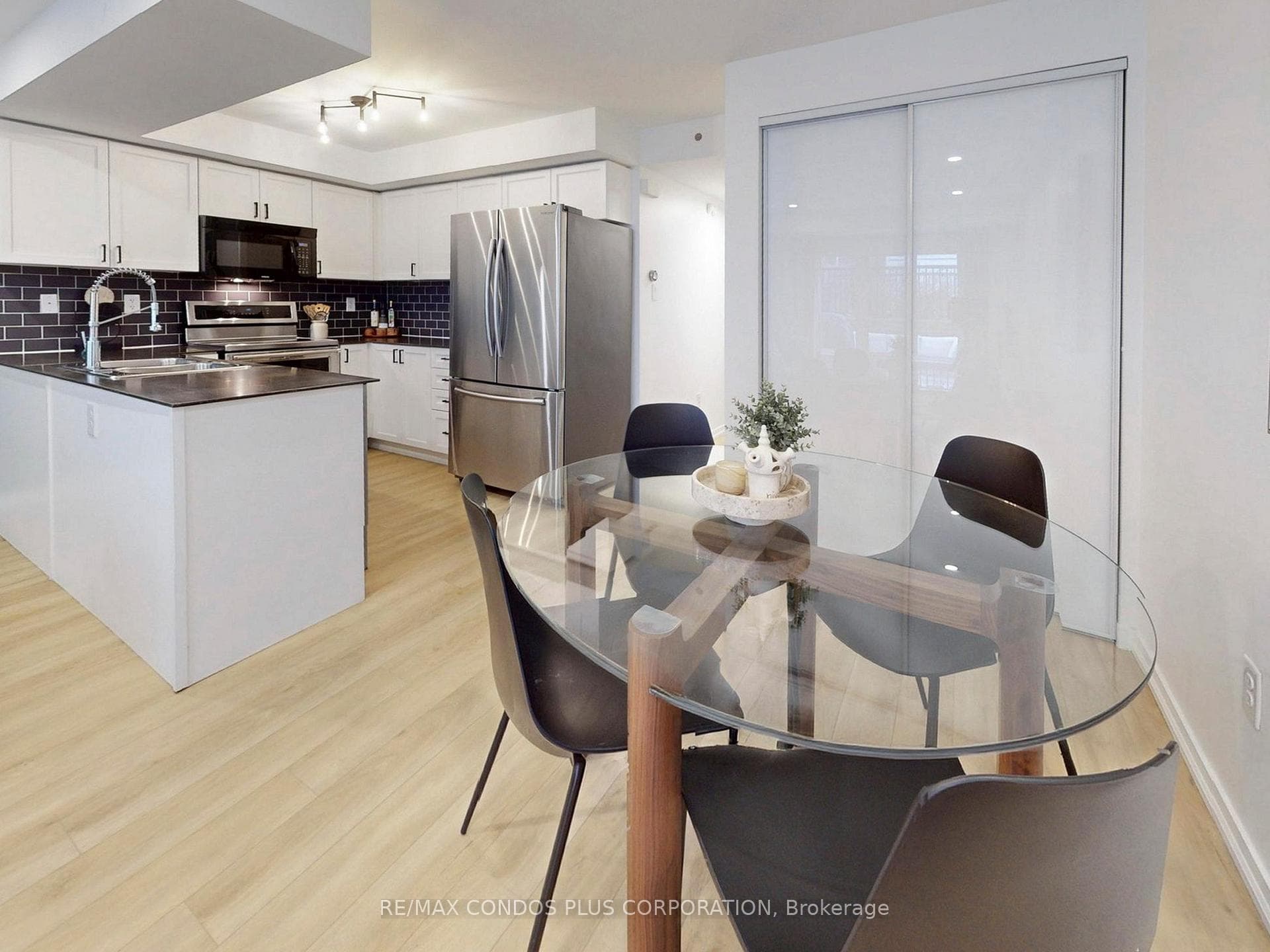 29 Florence Wyle Lane Unit 38 - Condo photo 22 of 43 in Riverdale / Leslieville, Ontario
