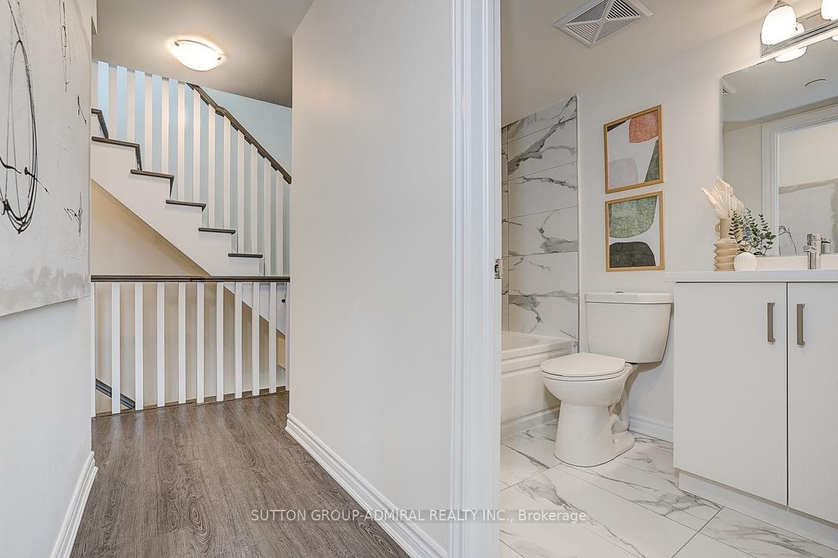 85 Eastwood Park Gardens Unit 18 - Condo photo 15 of 33 in Liberty Village / Parkdale / South Parkdale, Ontario