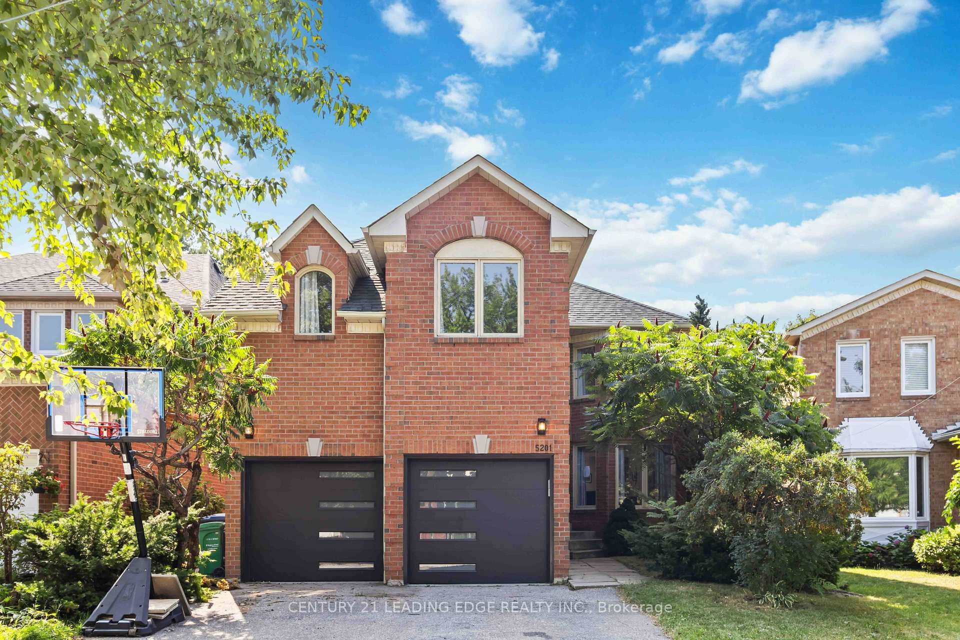 5201 CHAMPLAIN Trail - home for sale in Mississauga, Ontario