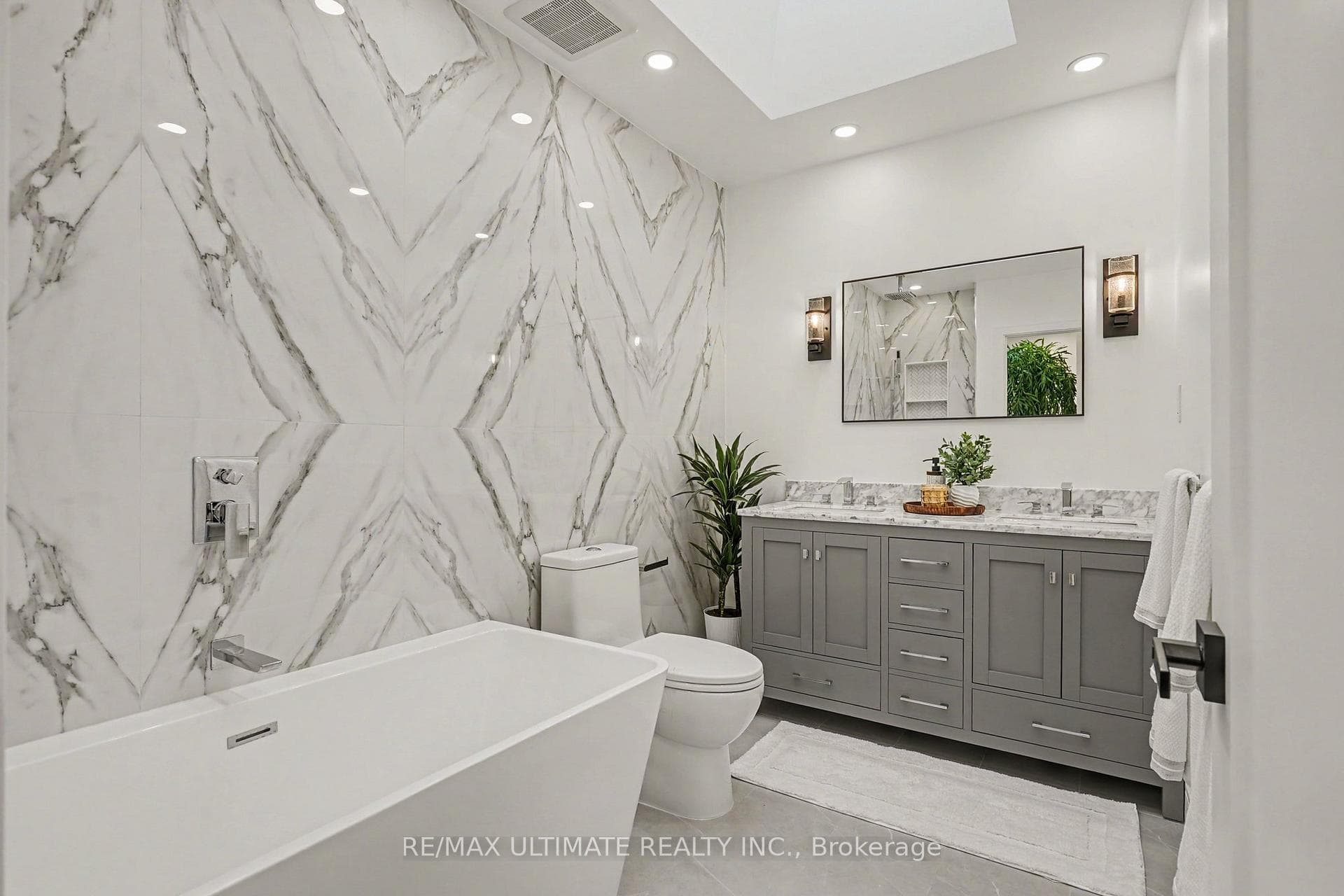 89 Alberta Avenue - Semi-Detached photo 21 of 49 in Annex / Yorkville / Summerhill, Ontario