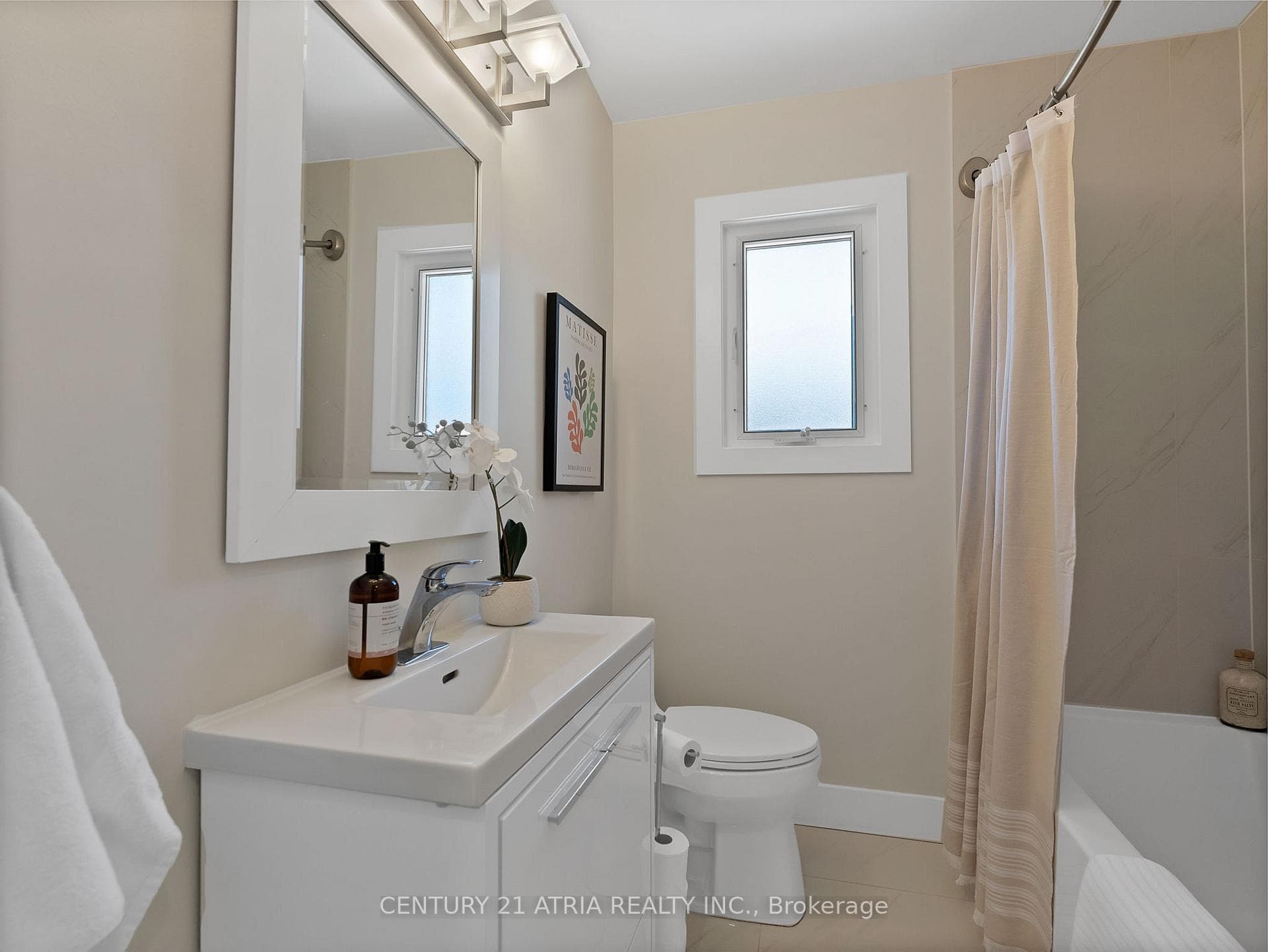 10 Dunrobin Drive - Detached photo 17 of 40 in Etobicoke (Islington / Rexdale), Ontario
