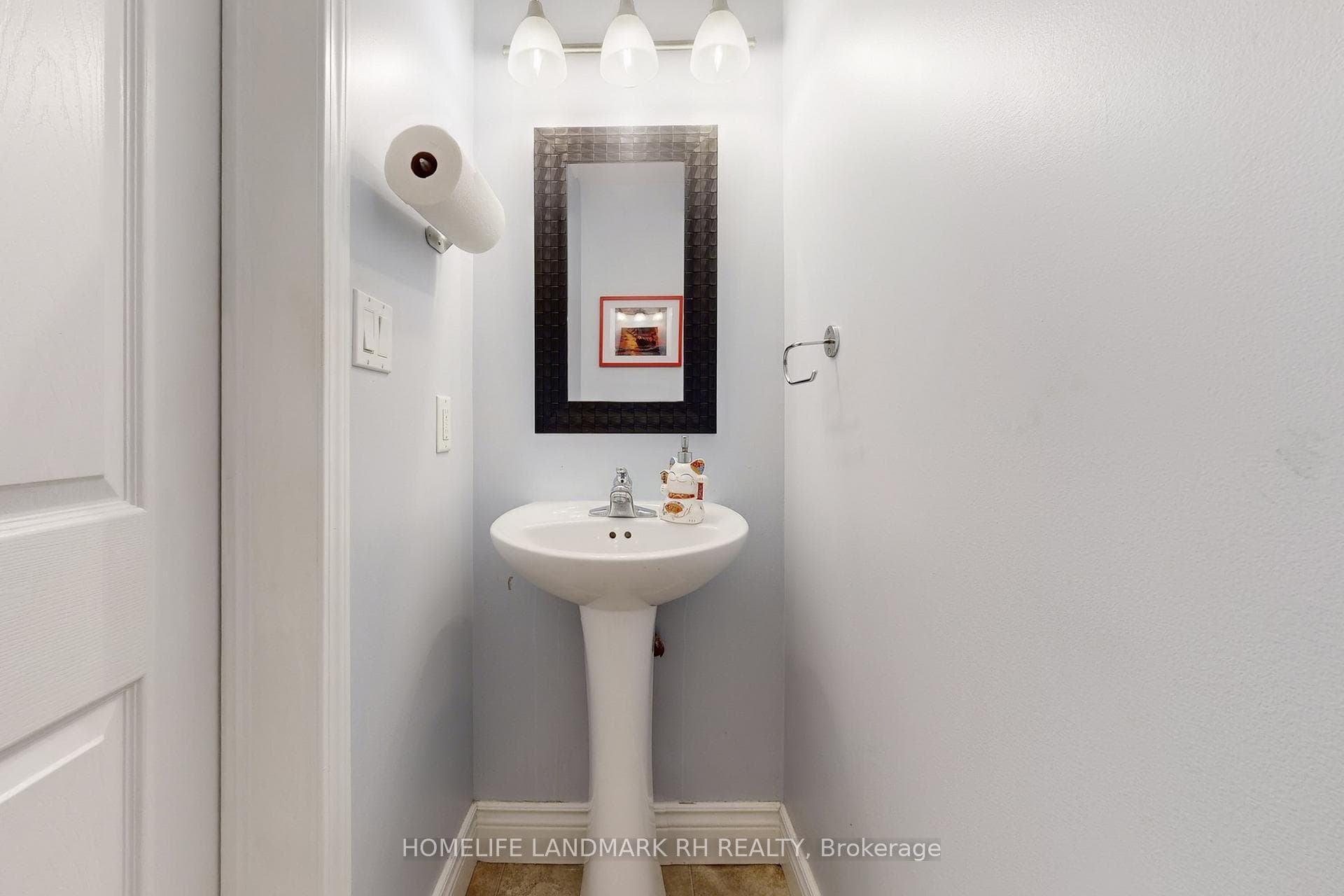 3060 Dewridge Avenue - Townhouse photo 11 of 21 in Oakville, Ontario