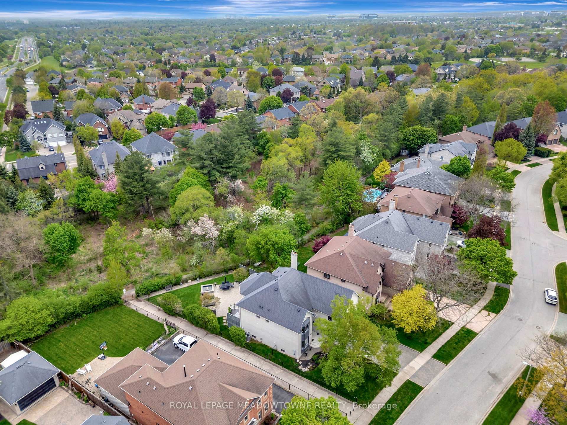 2008 Peak Place - Detached photo 31 of 31 in Oakville, Ontario