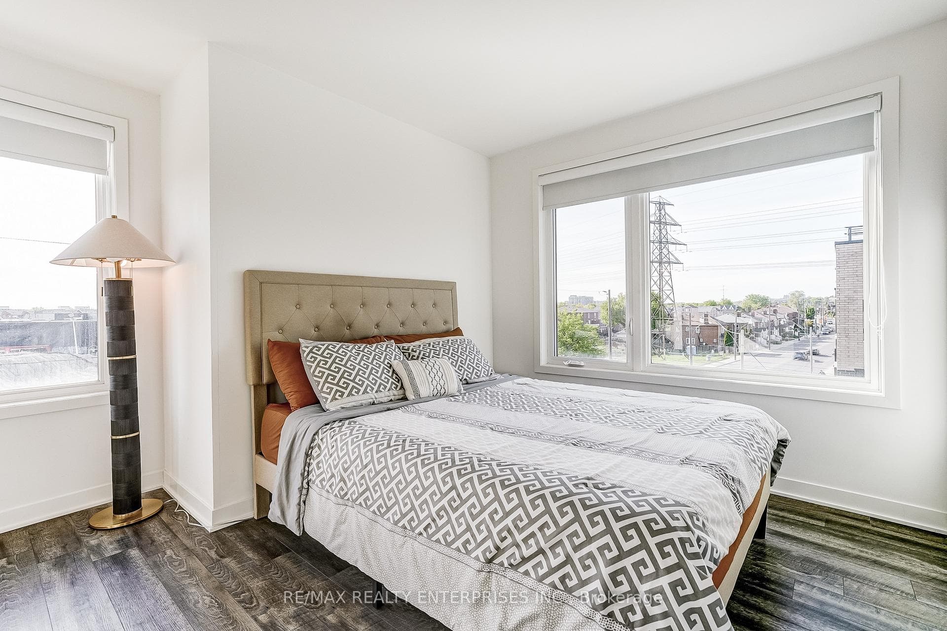 40 Ed Clark Gardens Unit 16 - Condo photo 16 of 31 in Keelesdale / Eglinton West, Ontario