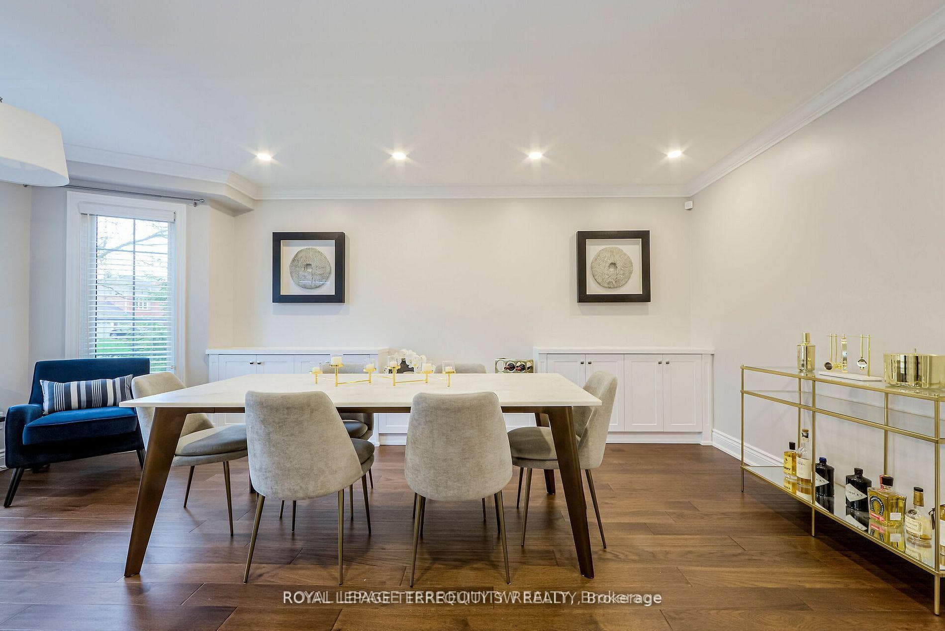 2025 Parklane Crescent - Detached photo 3 of 50 in Burlington, Ontario