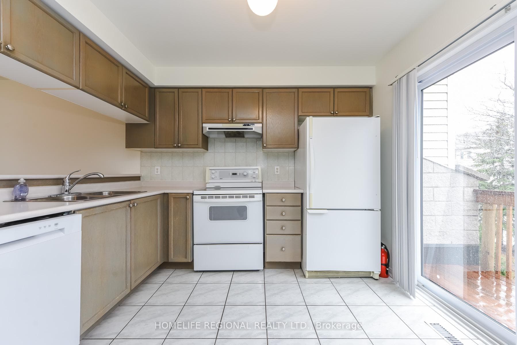 7105 Branigan Gate Unit 72 - Condo photo 5 of 34 in Mississauga, Ontario