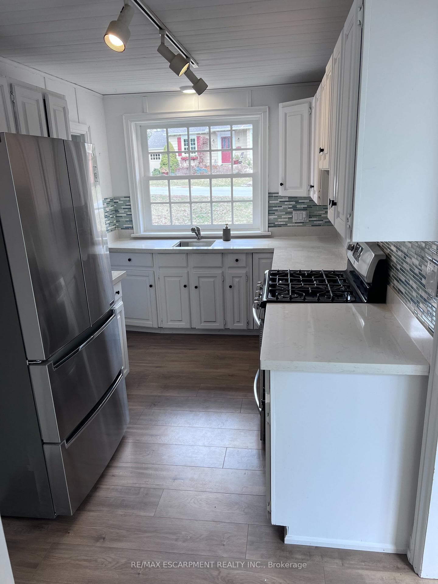 804 Shadeland Avenue - Detached photo 6 of 31 in Burlington, Ontario