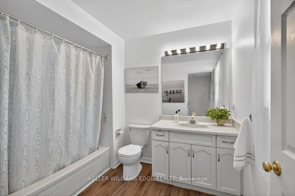 2084 William O'Connell Boulevard - Detached photo 28 of 45 in Burlington, Ontario