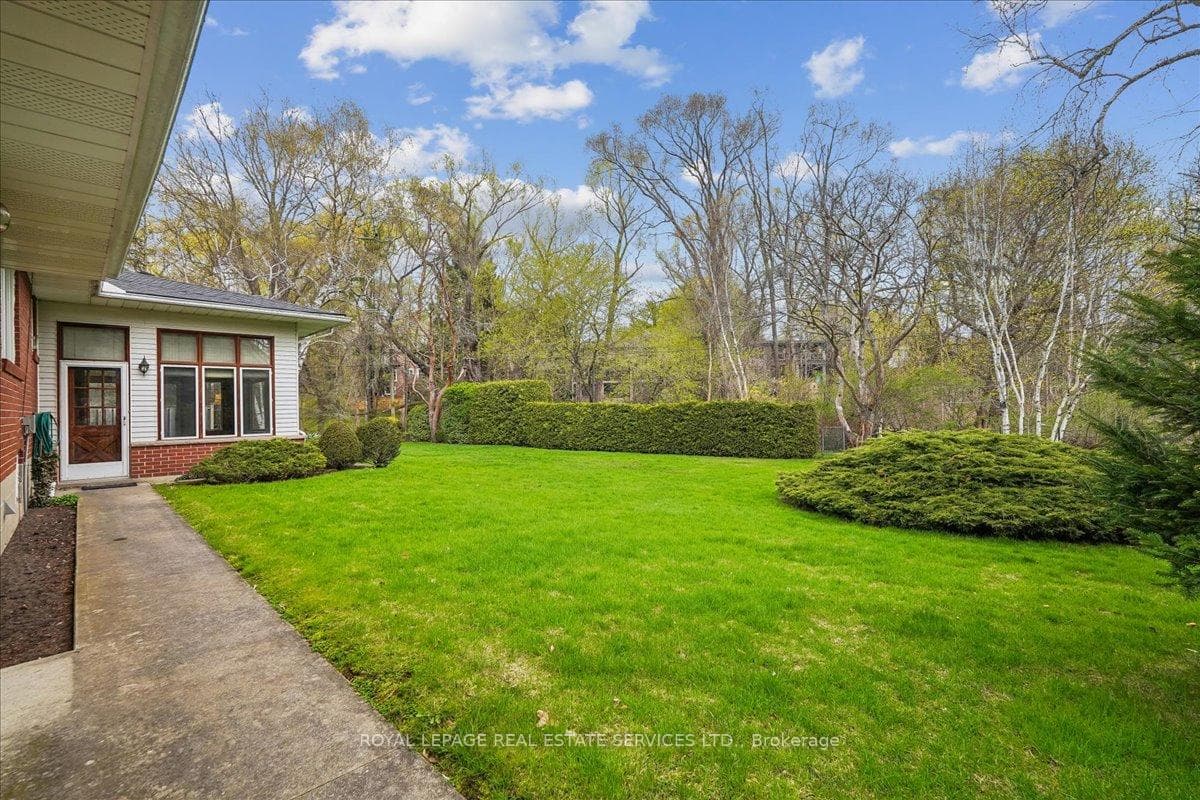 151 Wedgewood Drive - Detached photo 18 of 36 in Oakville, Ontario