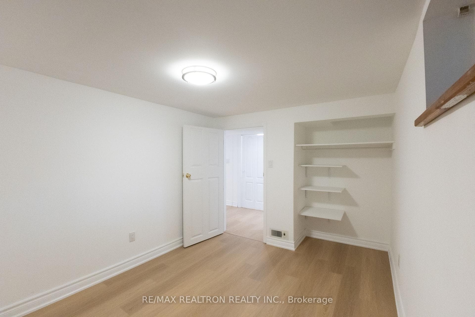 1480 Kenmuir Avenue - Detached photo 29 of 50 in Mississauga, Ontario