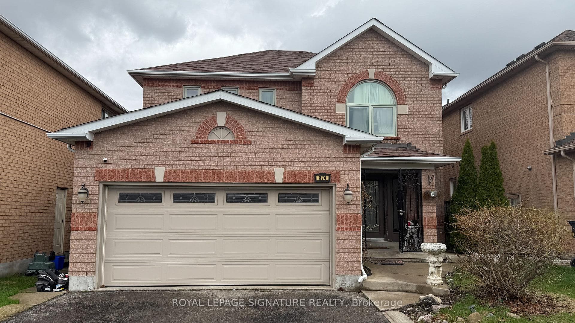 874 Mantle Crescent - home for sale in Mississauga, Ontario