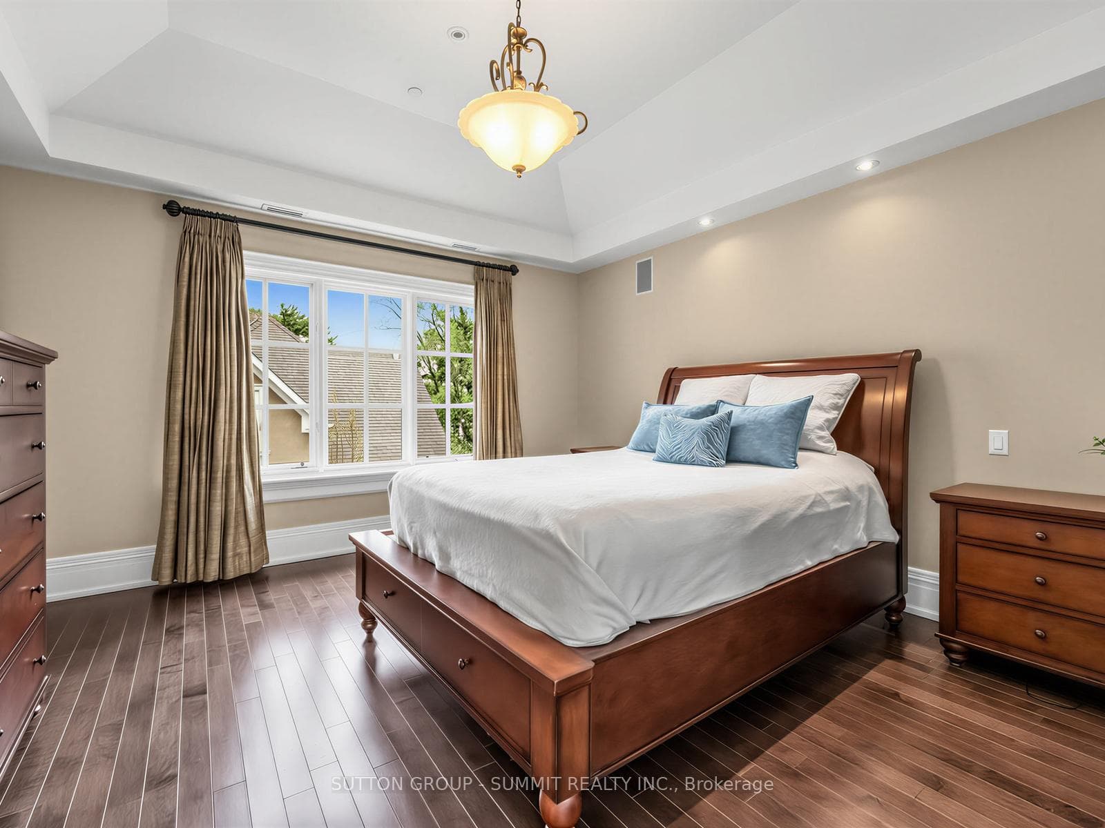 217 Eastcourt Road - Detached photo 20 of 47 in Oakville, Ontario