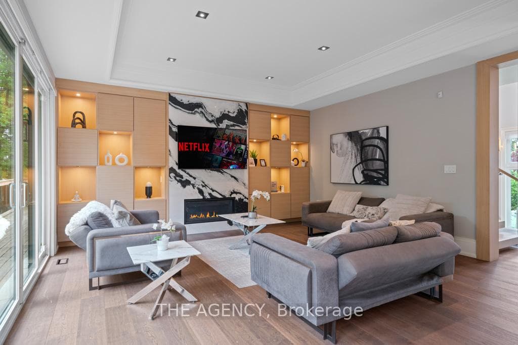 8 Frivick Court - Detached photo 12 of 47 in Willowdale / Newtonbrook, Ontario