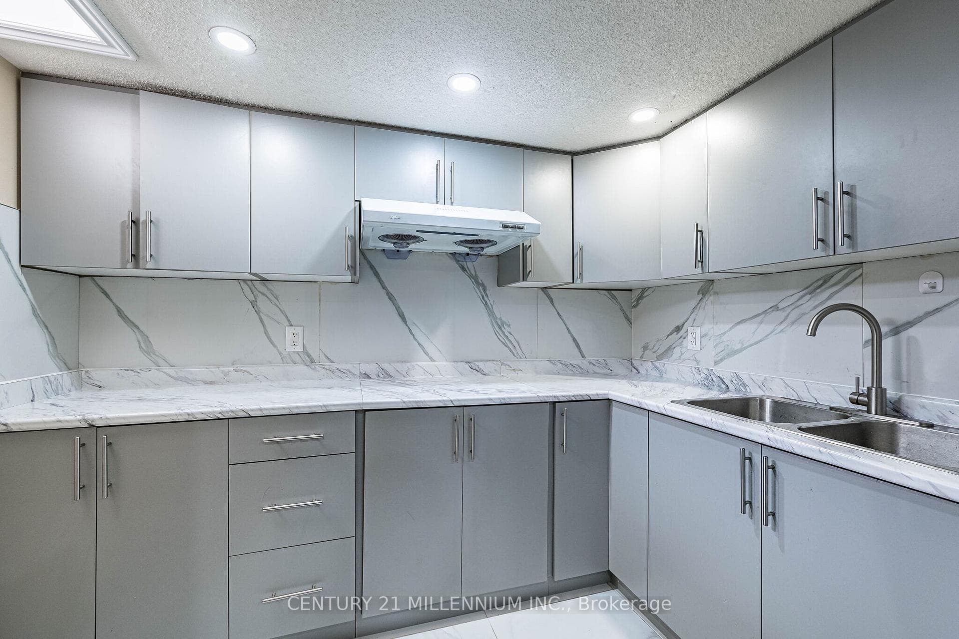 100 Monaco Court - Townhouse photo 31 of 50 in Brampton, Ontario