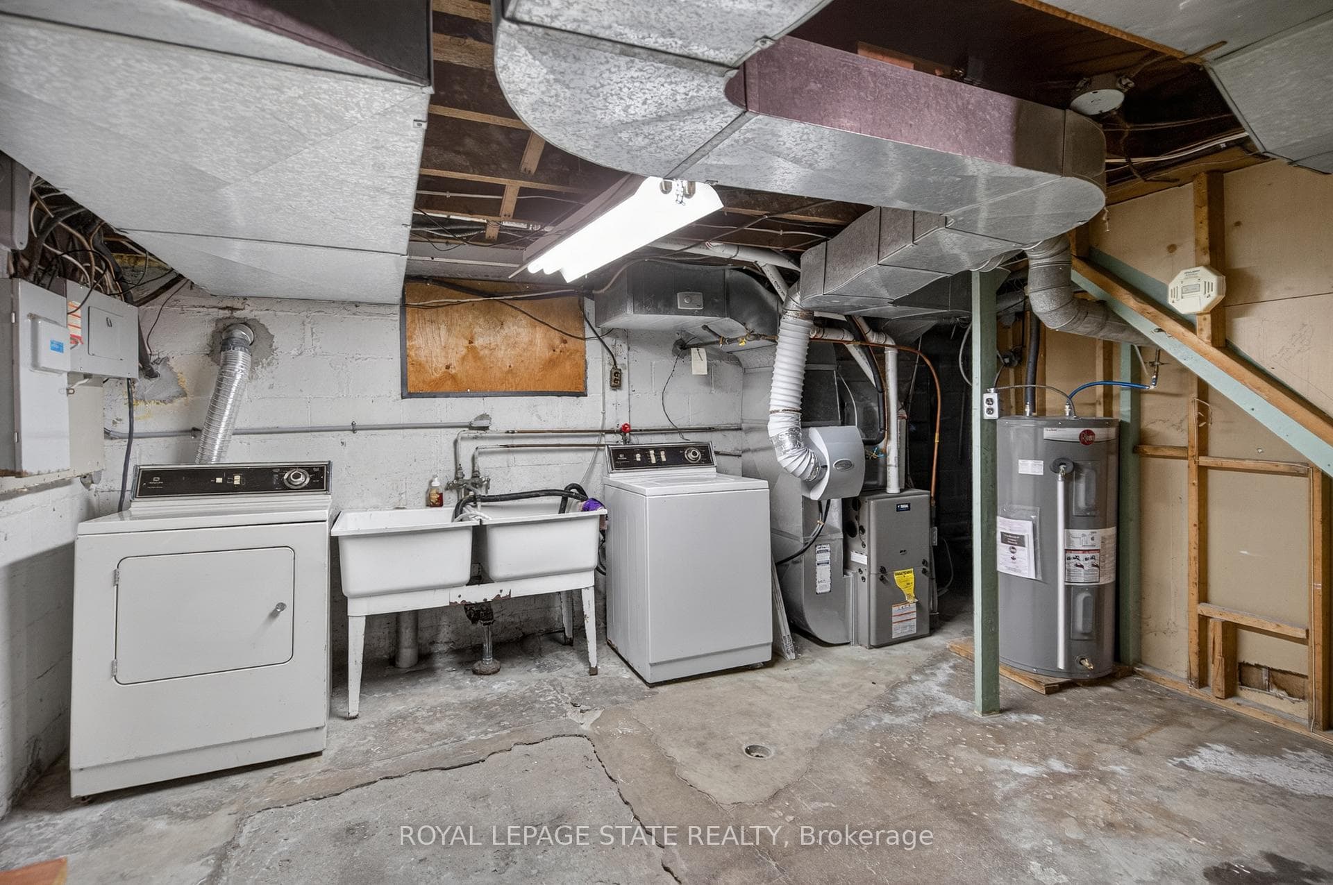 893 Lasalle Park Road - Detached photo 31 of 47 in Burlington, Ontario
