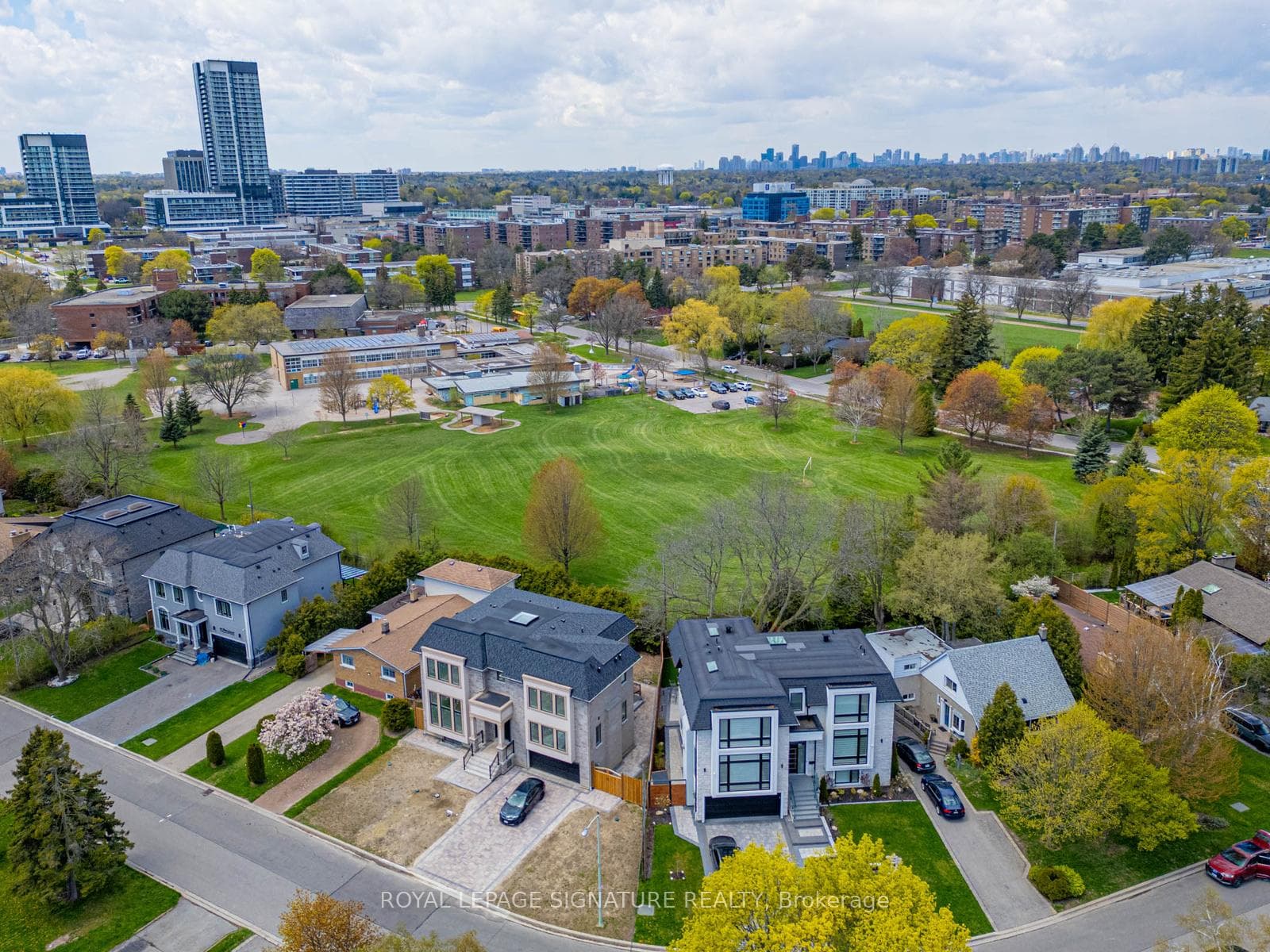 46 Plateau Crescent - Semi-Detached photo 43 of 50 in Don Mills / Parkwoods / Victoria Village, Ontario