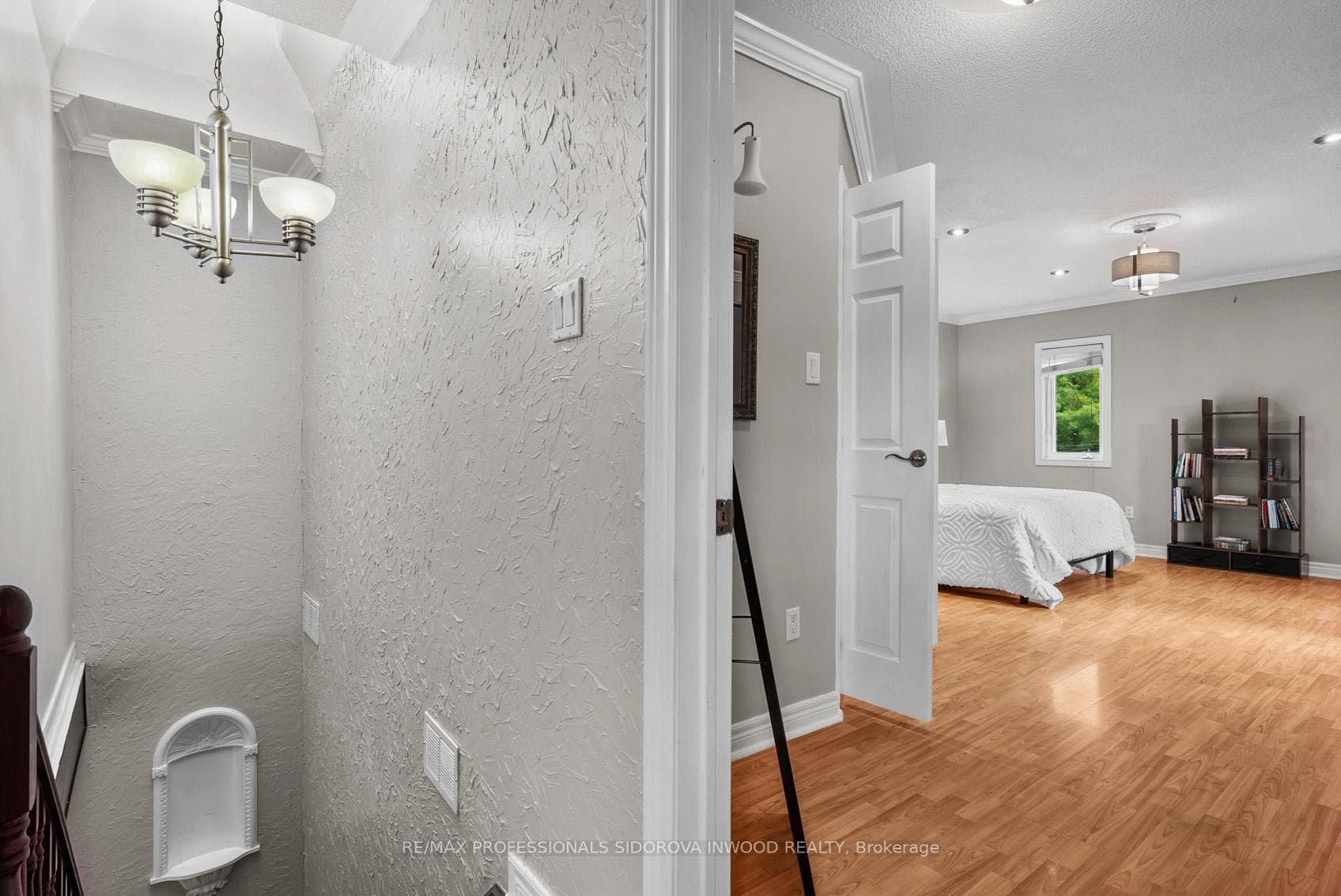 197 Lambton Avenue - Detached photo 15 of 46 in Keelesdale / Eglinton West, Ontario
