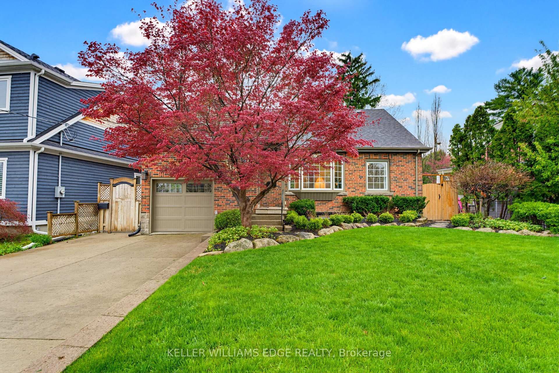 586 Woodland Avenue - Detached photo 1 of 45 in Burlington, Ontario