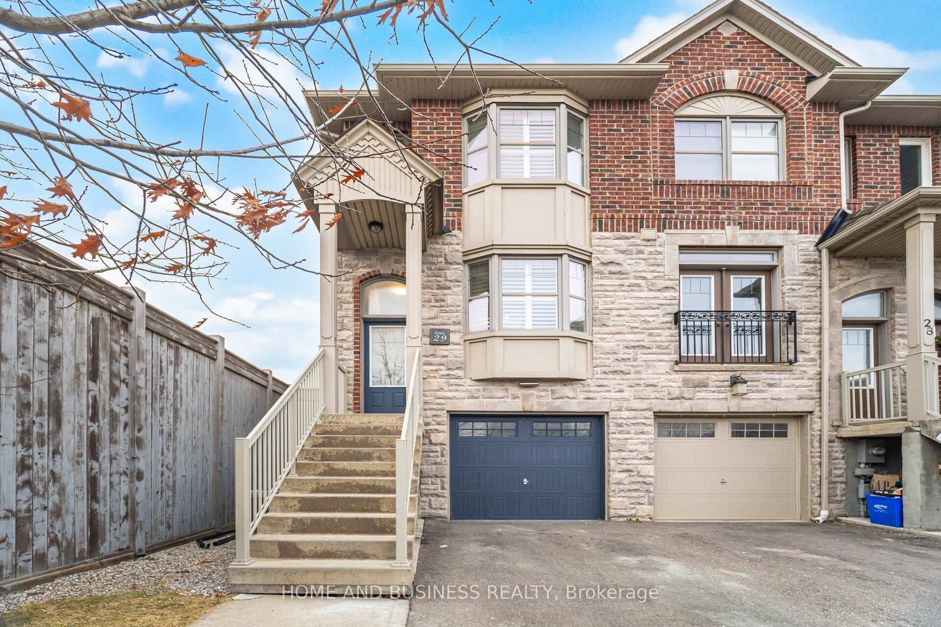 2410 Woodstock Trail Unit 29 - home for sale in Oakville, Ontario