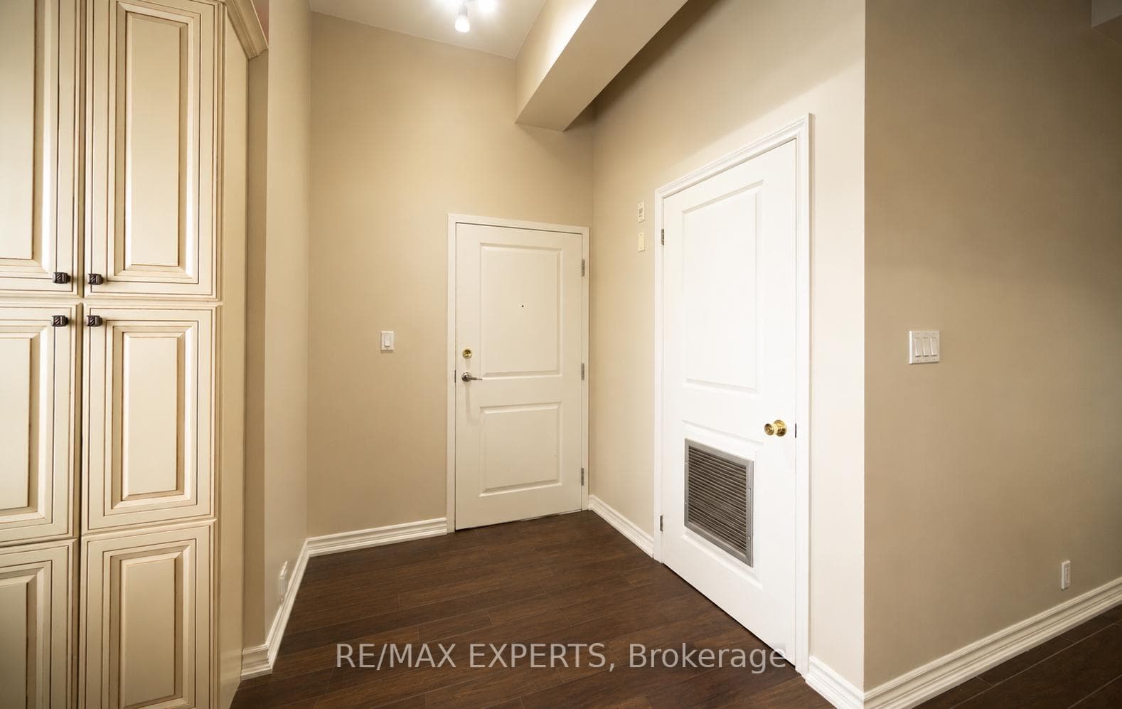 130 Wellington Street - Condo photo 4 of 13 in Hamilton, Ontario