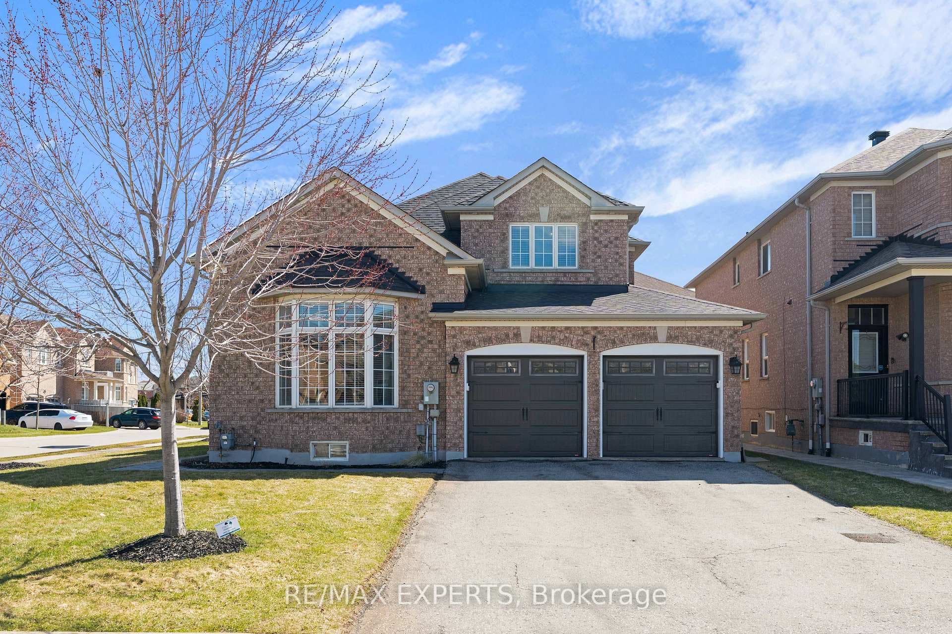 52 Goreridge Crescent - Detached for sale in Sandalwood, Ontario