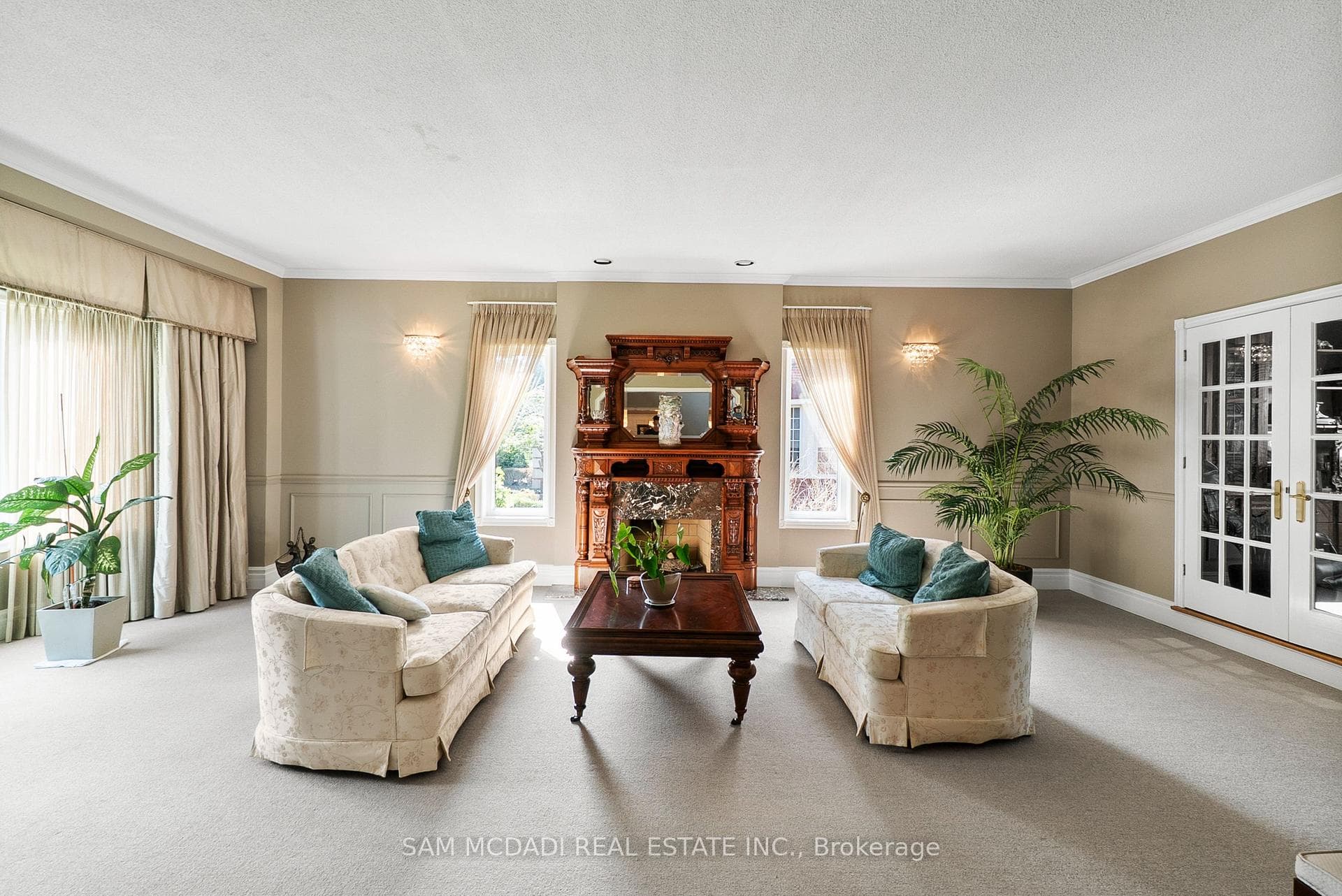 2235 Shawanaga Trail - Detached photo 6 of 48 in Mississauga, Ontario