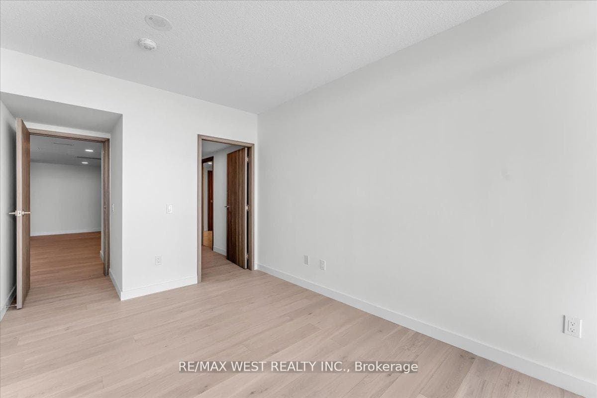 1 Concord Cityplace Way Unit 5709 - Condo photo 37 of 44 in Downtown Toronto / Waterfront, Ontario