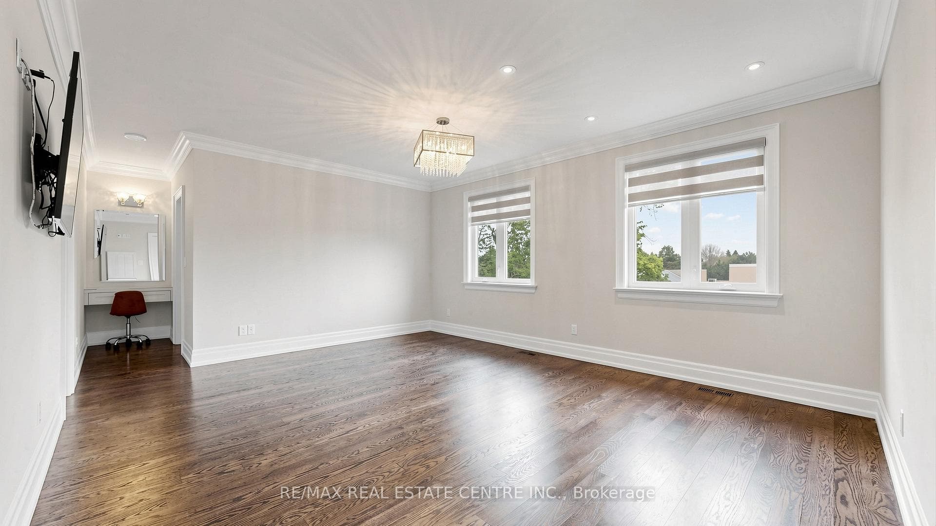 1496 Mansfield Drive - Detached photo 19 of 50 in Oakville, Ontario