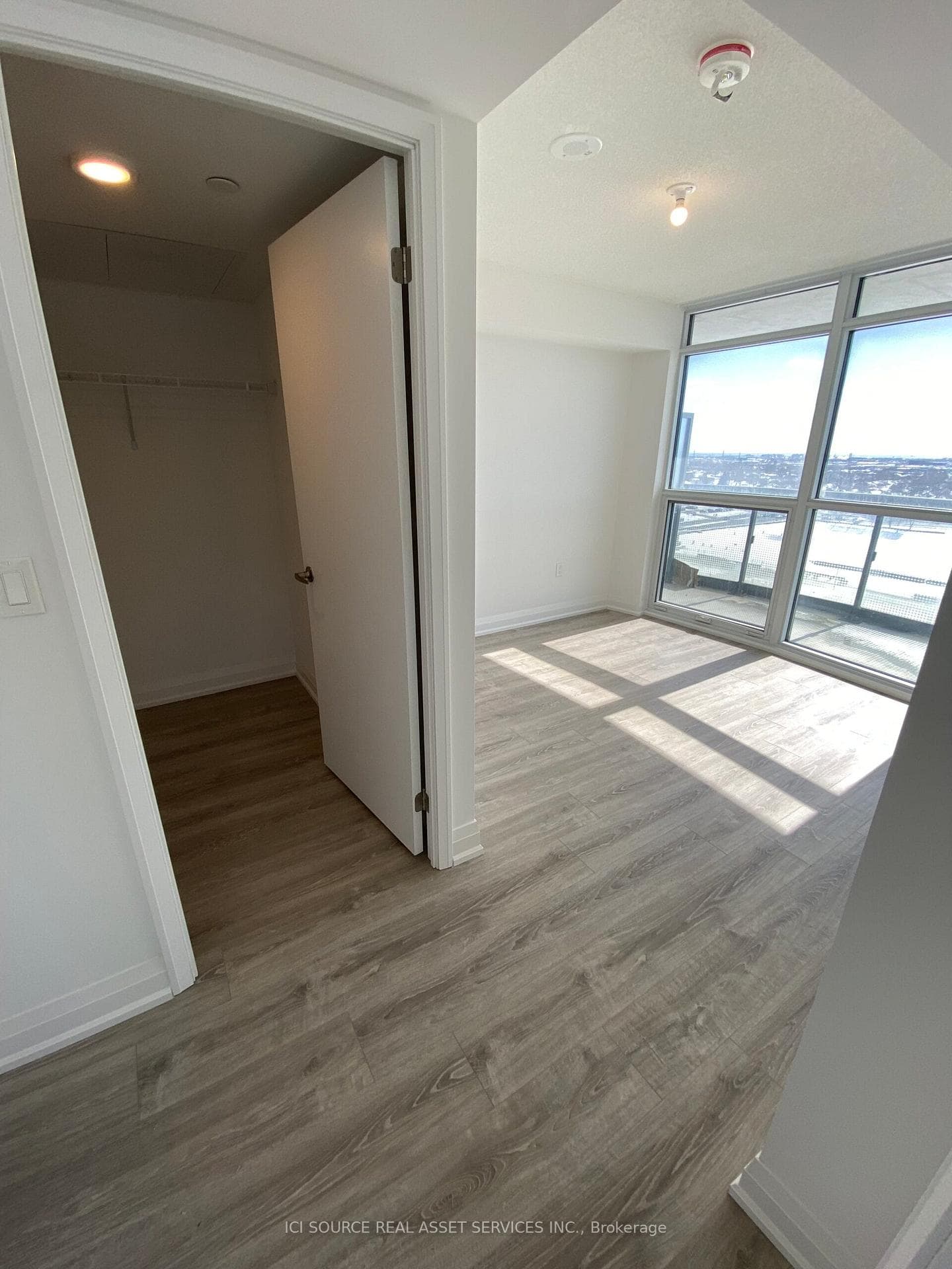 30 Gibbs Road Unit 1009 - Condo photo 12 of 23 in Etobicoke (Islington / Rexdale), Ontario