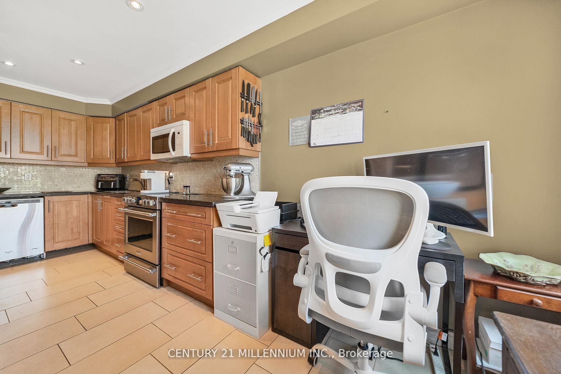 34 Gardenia Way - Townhouse photo 16 of 36 in Caledon, Ontario