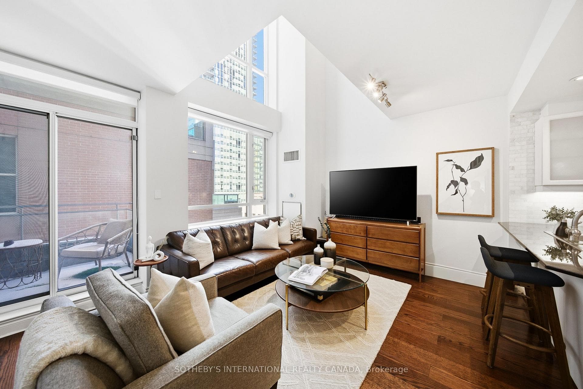 80 Cumberland Street Unit 1507 - Condo photo 10 of 32 in Annex / Yorkville / Summerhill, Ontario