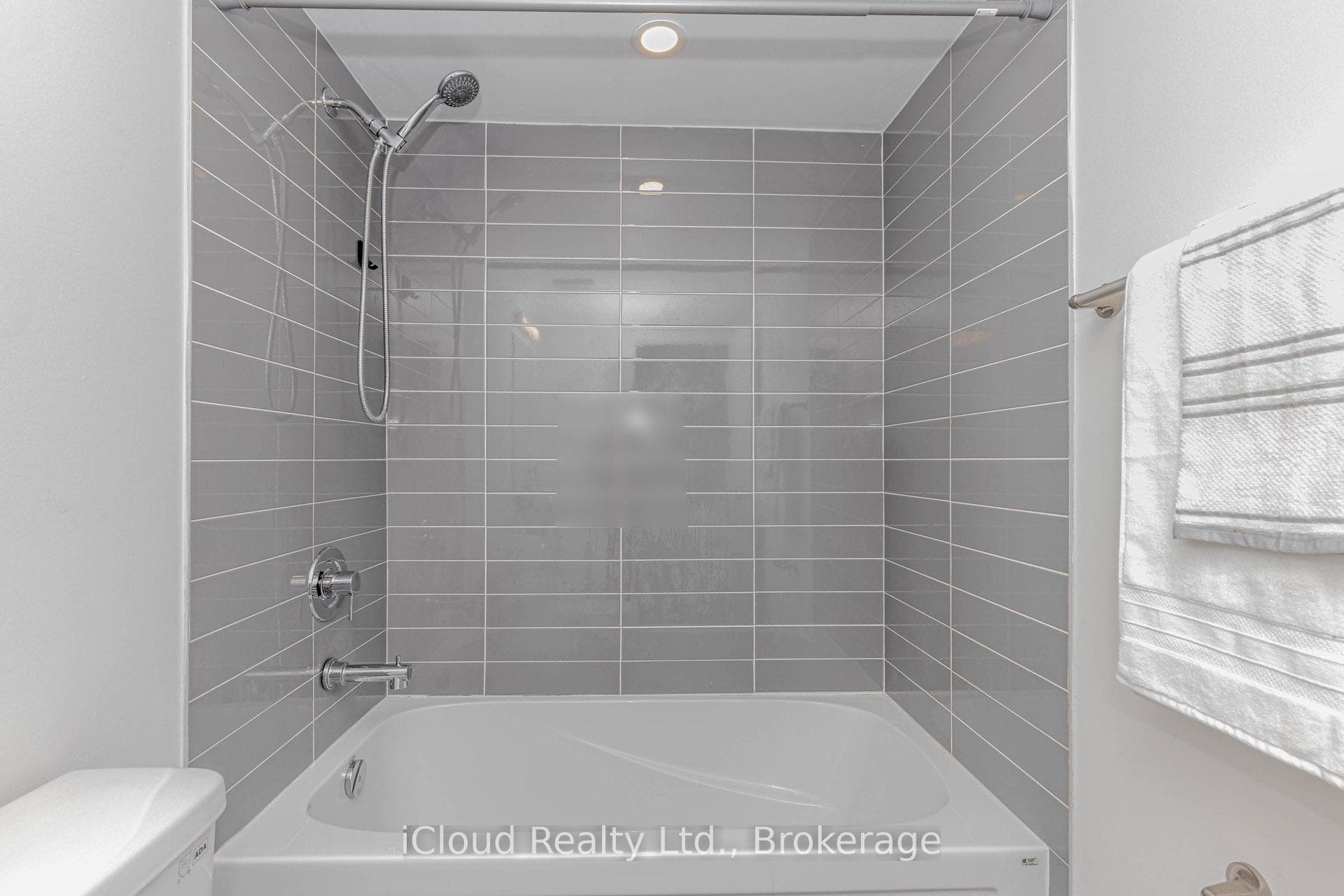 3189 BASTEDO Common Unit 69 - Townhouse photo 35 of 50 in Burlington, Ontario