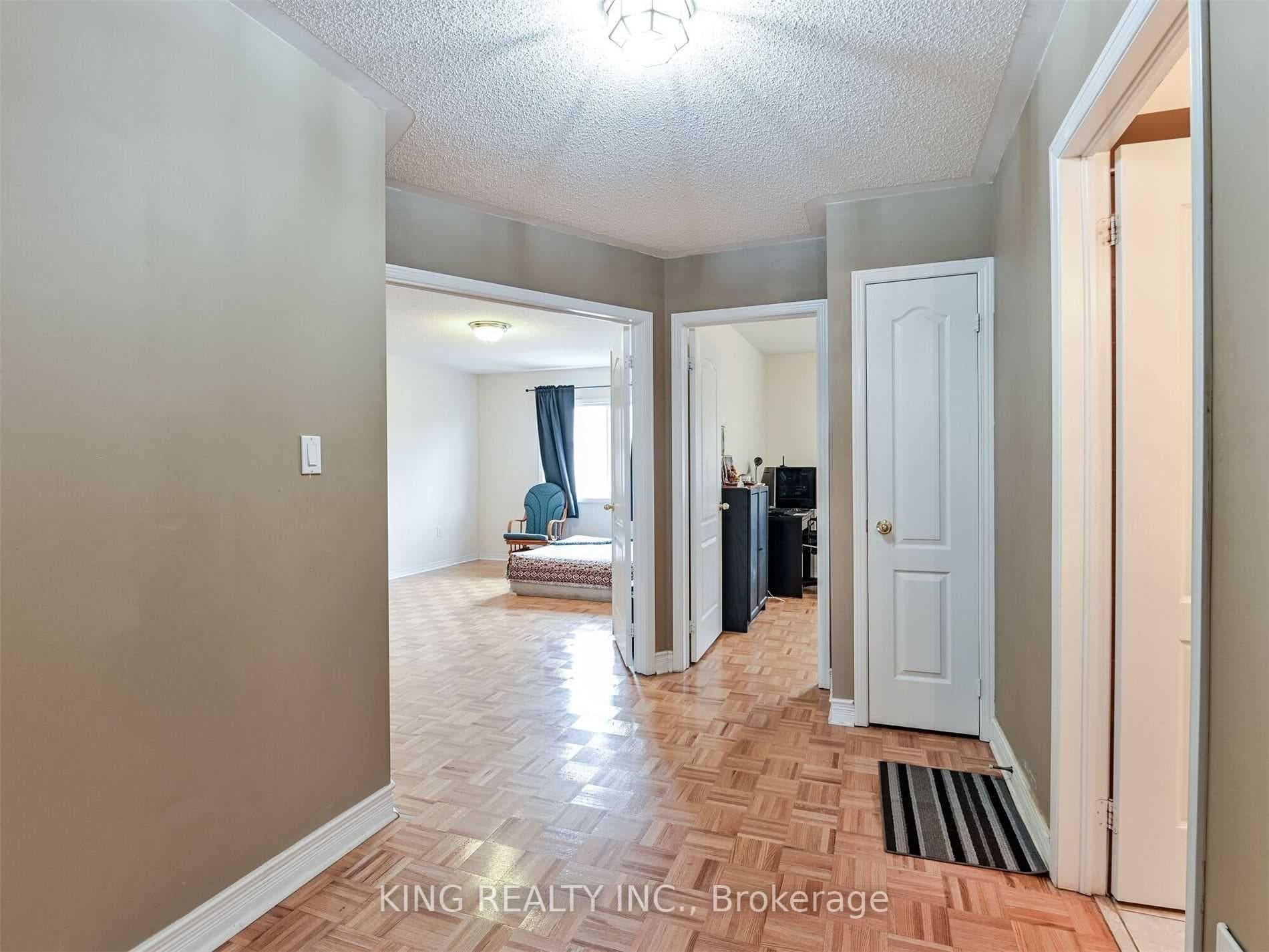 23 Wall Street - Townhouse photo 14 of 25 in Brampton, Ontario