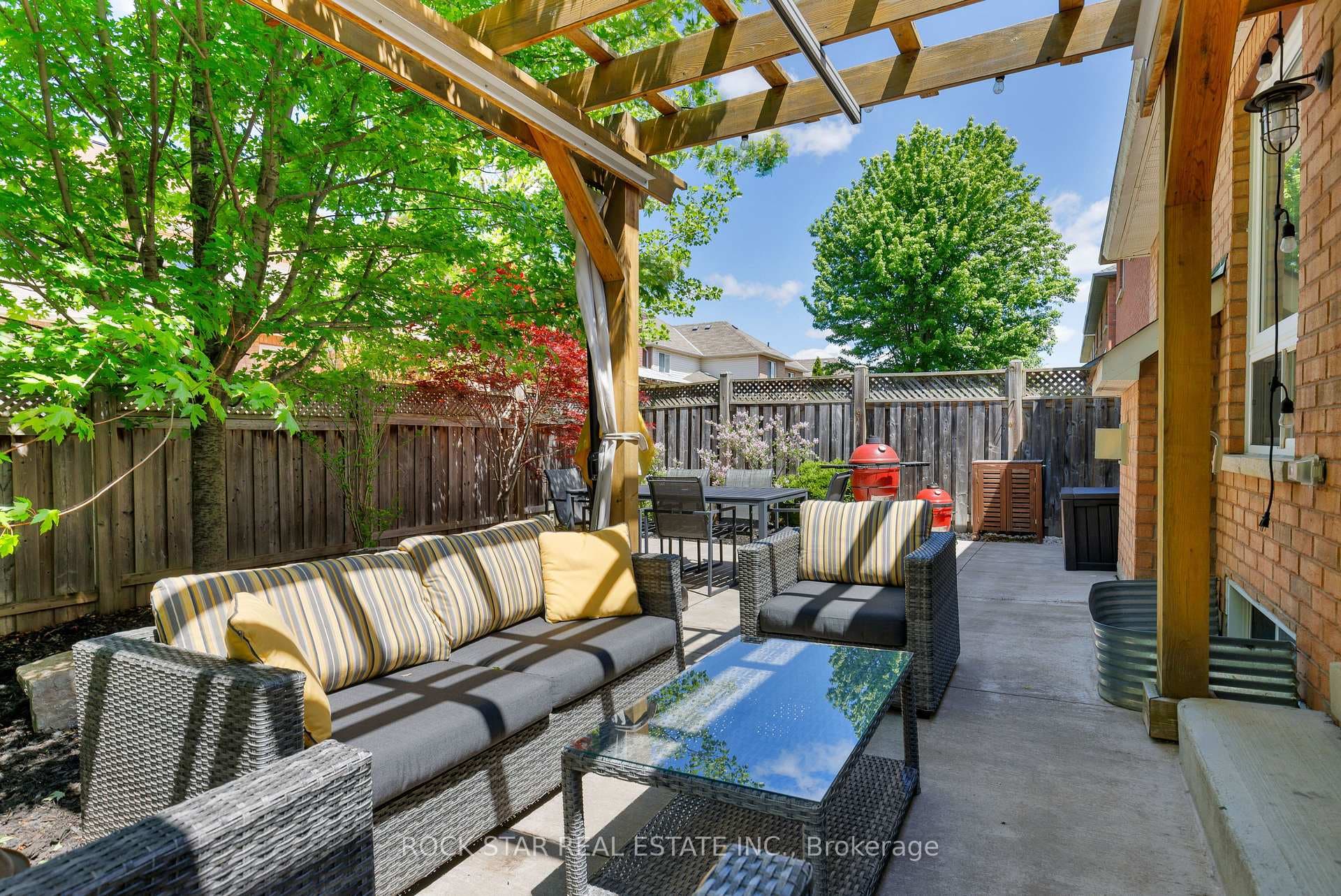 2277 Blue Oak Circle - Detached photo 21 of 46 in Oakville, Ontario
