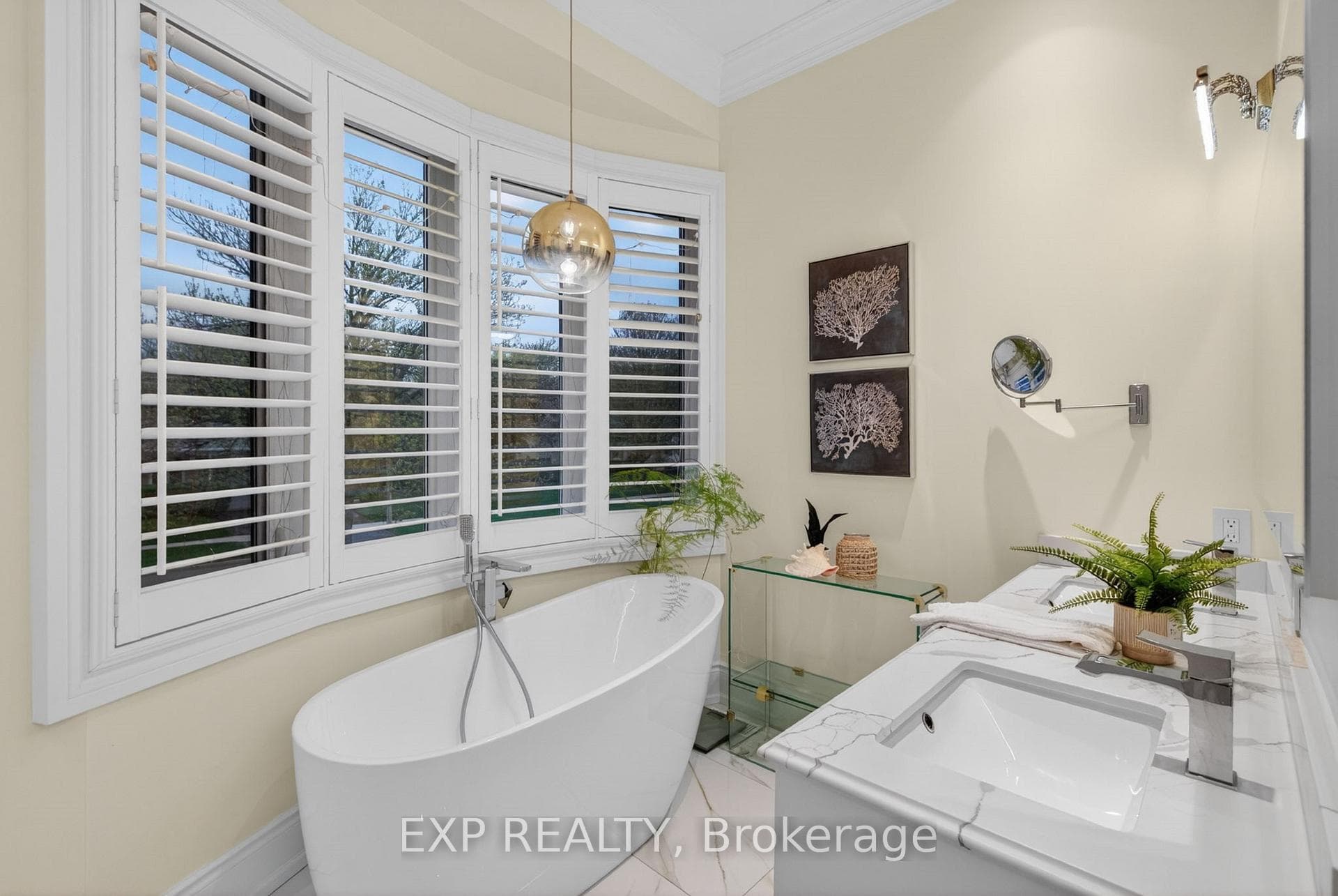 2439 Bridge Road - Detached photo 11 of 50 in Oakville, Ontario