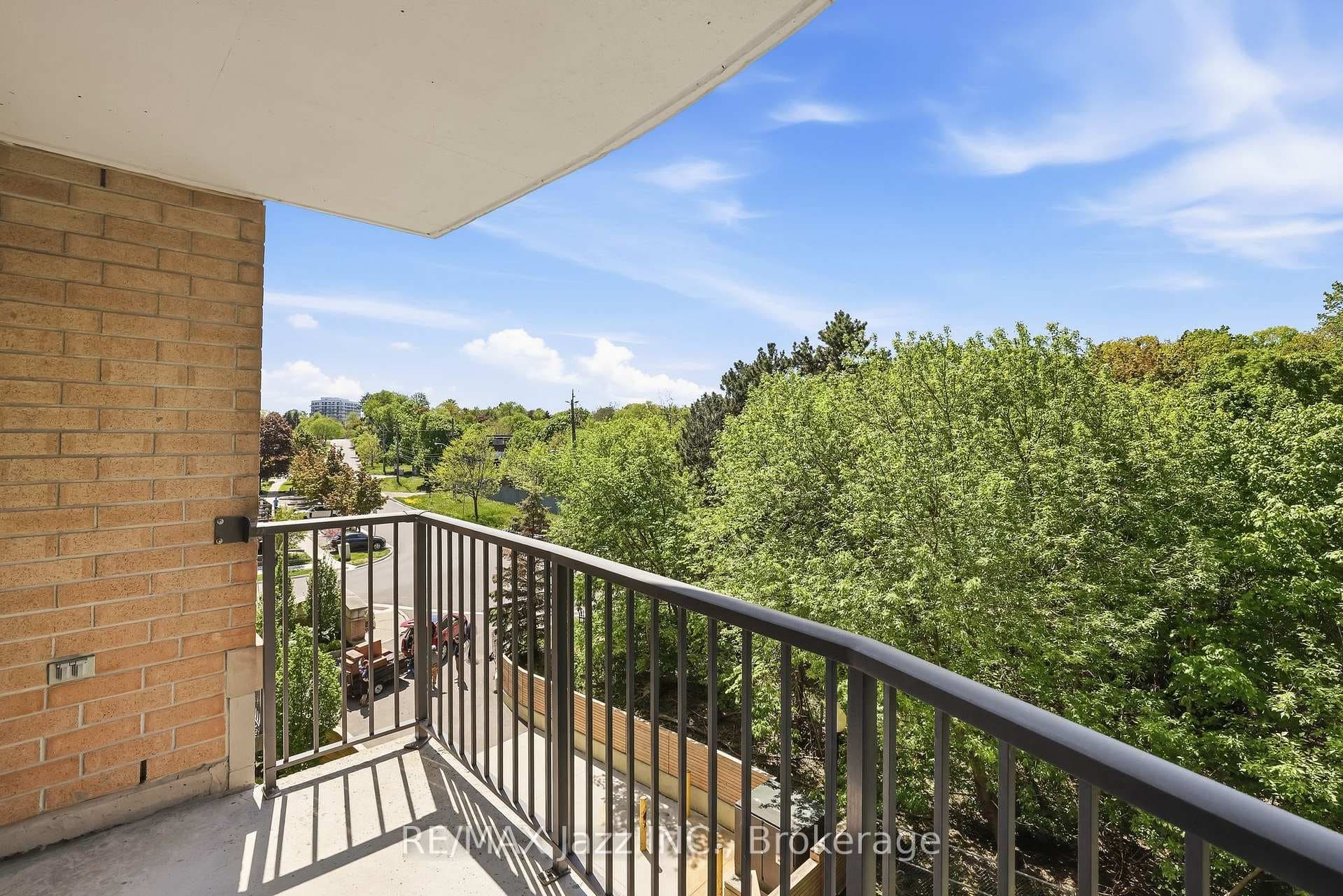 16 Dallimore Circle Unit 307 - Condo photo 32 of 50 in Don Mills / Parkwoods / Victoria Village, Ontario