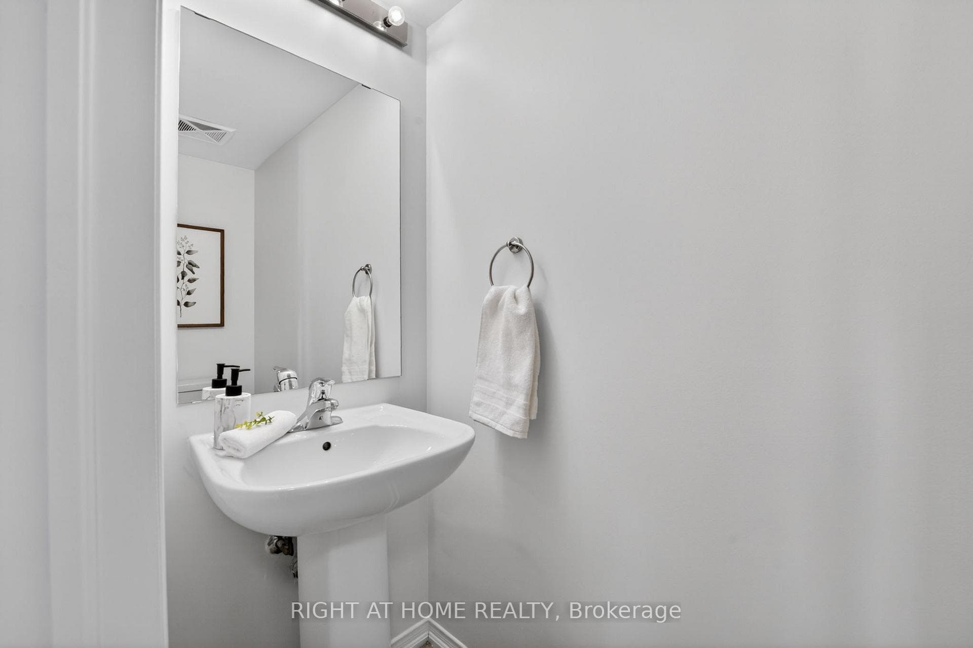 2480 Post Road Unit 26 - Condo photo 9 of 38 in Oakville, Ontario