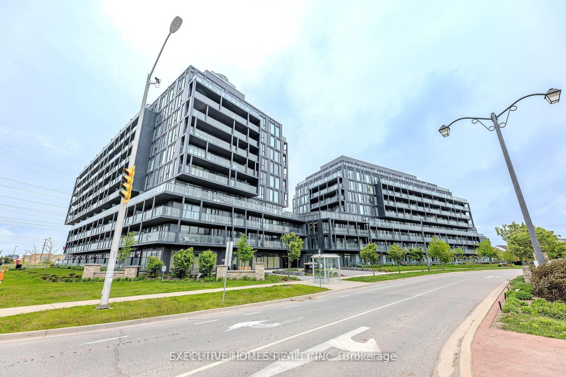 3210 Dakota Common Unit A 712 - home for sale in Burlington, Ontario