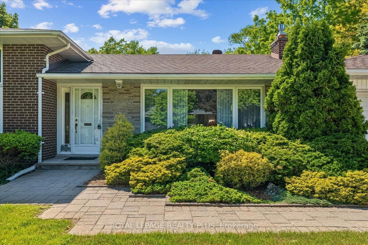 665 Vanessa Crescent - Detached photo 4 of 38 in Mississauga, Ontario
