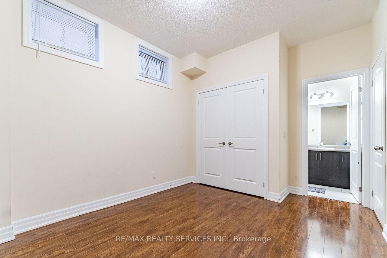 128 Rising Hill Ridge - Detached photo 12 of 18 in Brampton, Ontario